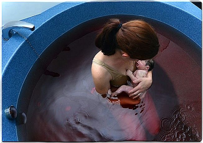 Different methods of childbirth - water birth