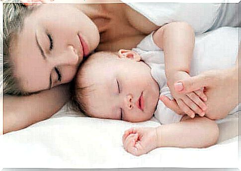 A fresh mother’s sleep and its quality can change greatly after the baby is born