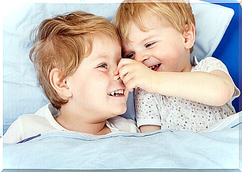 How to avoid jealousy between siblings?