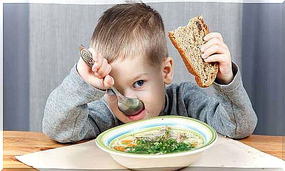 How to make a child eat healthily?