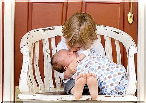 Jealousy: What To Do When A New Baby Arrives